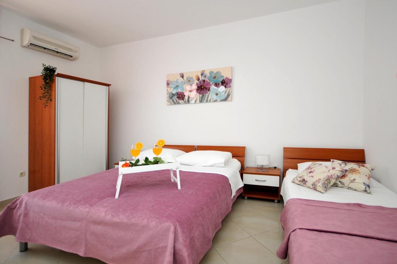 Apartments Roza Trogir Ngoại thất bức ảnh