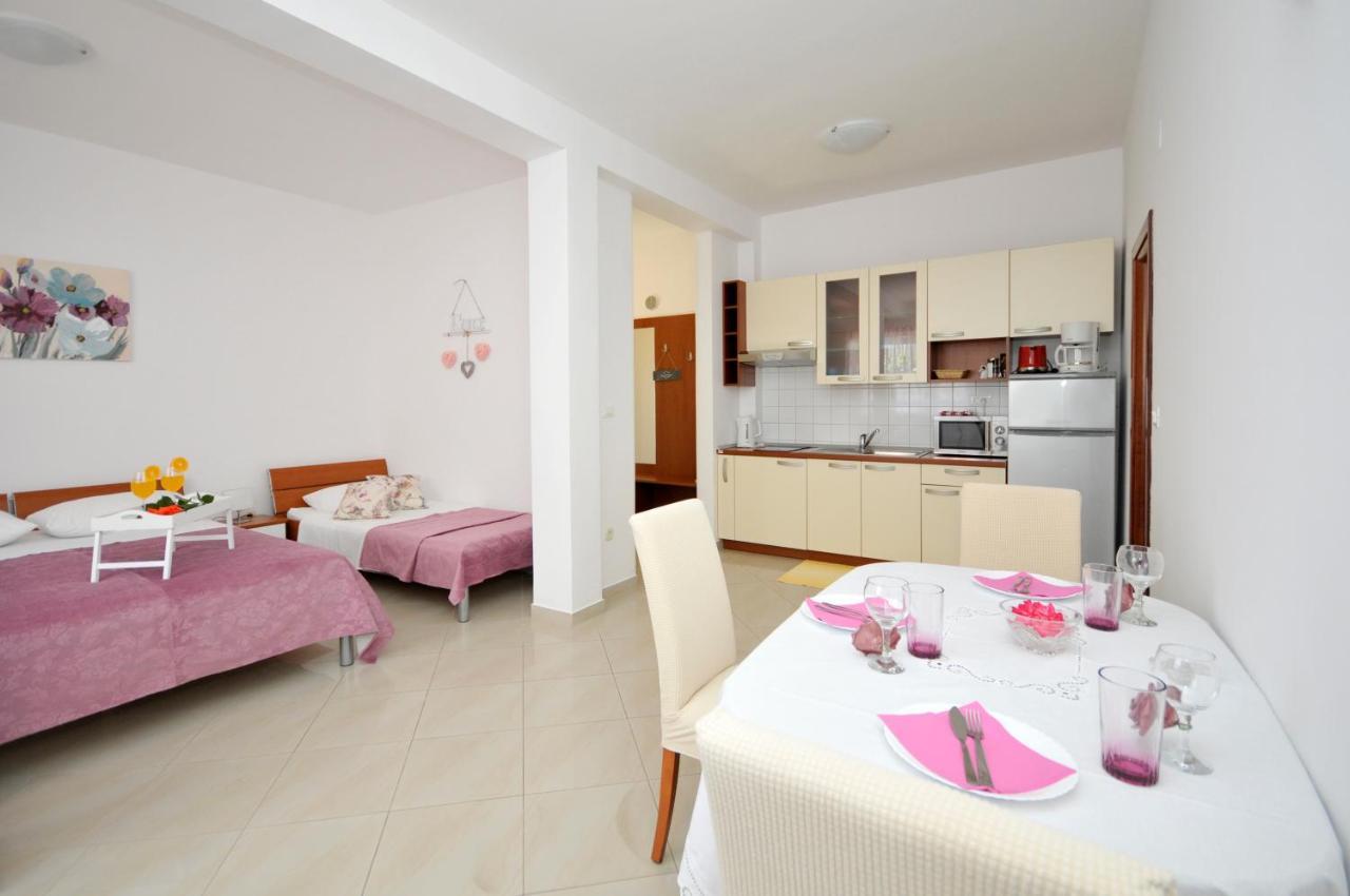 Apartments Roza Trogir Ngoại thất bức ảnh