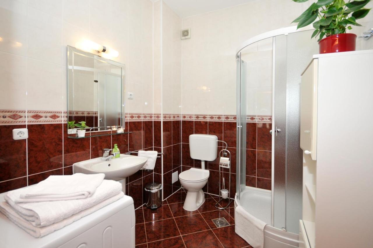 Apartments Roza Trogir Ngoại thất bức ảnh